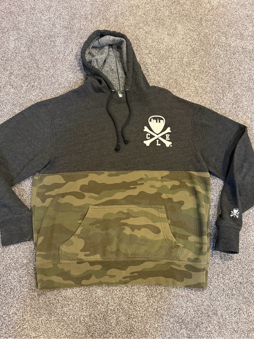 Cleveland Clothing Co. Men’s Camo Colorblock Hoodie - Medium